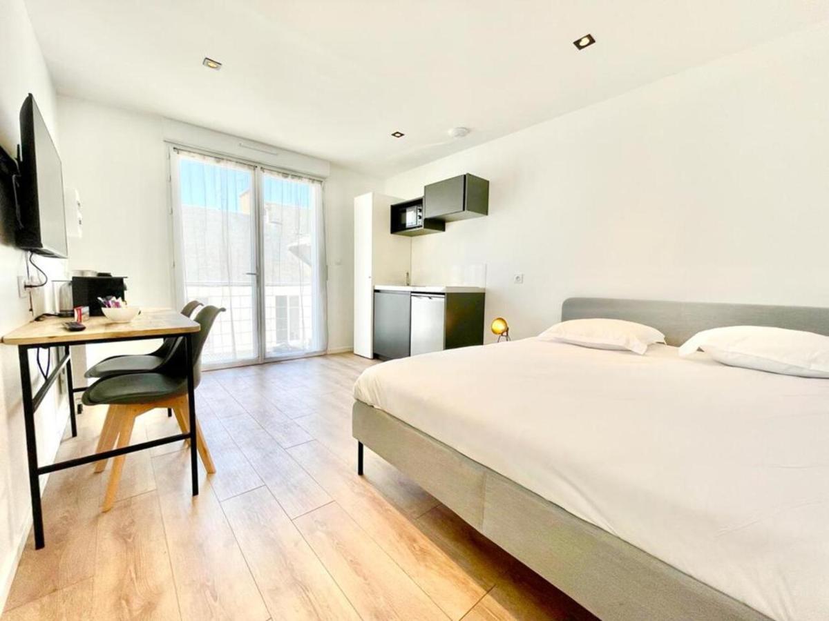 Residence Duguay - Centre Ville - Porte B - Appartements Tout Confort - Neuf - Nouveau Lorient Buitenkant foto
