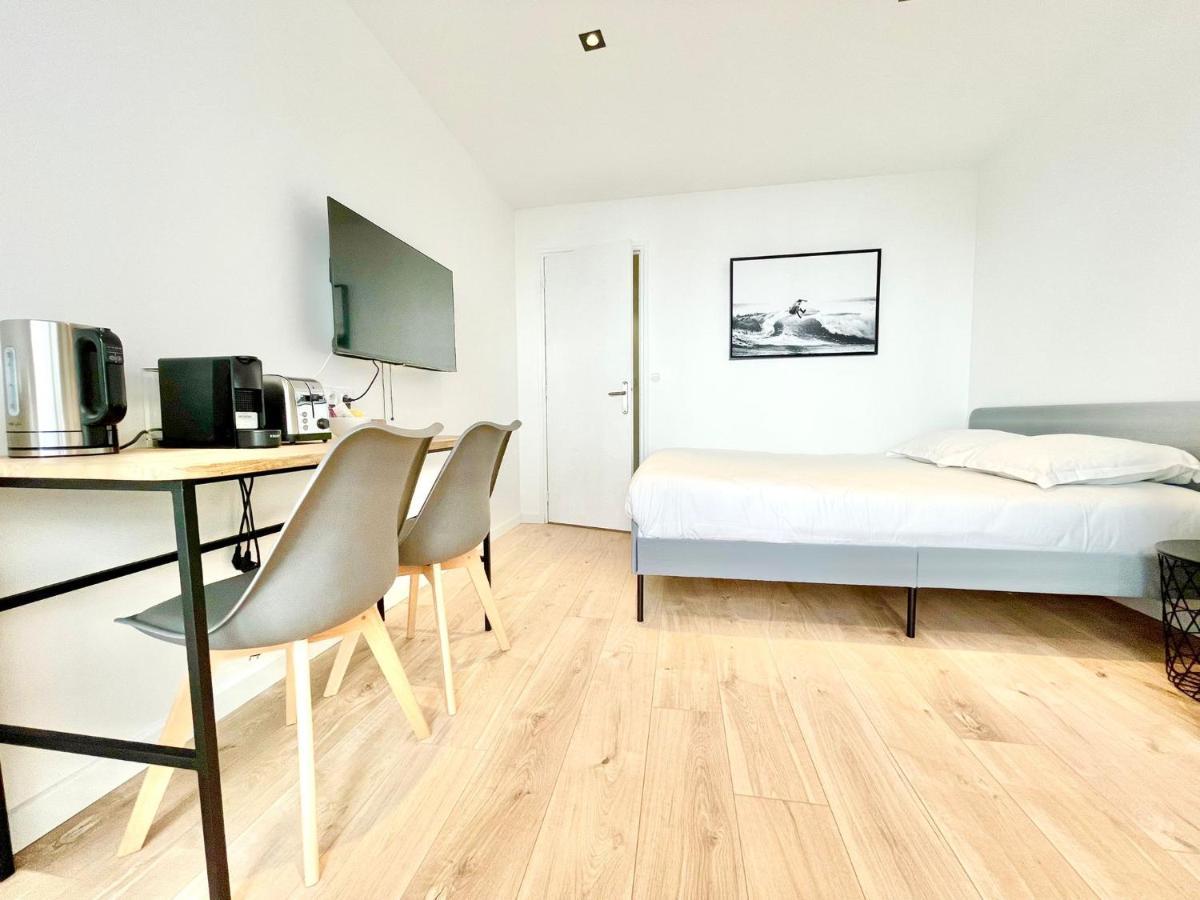 Residence Duguay - Centre Ville - Porte B - Appartements Tout Confort - Neuf - Nouveau Lorient Buitenkant foto