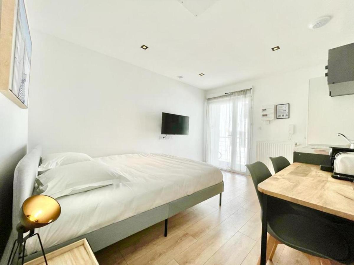 Residence Duguay - Centre Ville - Porte B - Appartements Tout Confort - Neuf - Nouveau Lorient Buitenkant foto