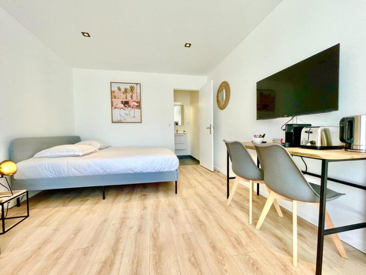 Residence Duguay - Centre Ville - Porte B - Appartements Tout Confort - Neuf - Nouveau Lorient Buitenkant foto